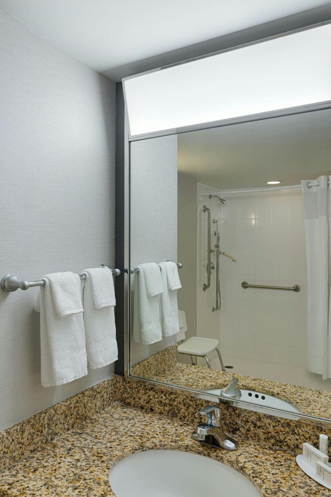 מלון Courtyard By Marriott Springfield Downtown מראה חיצוני תמונה