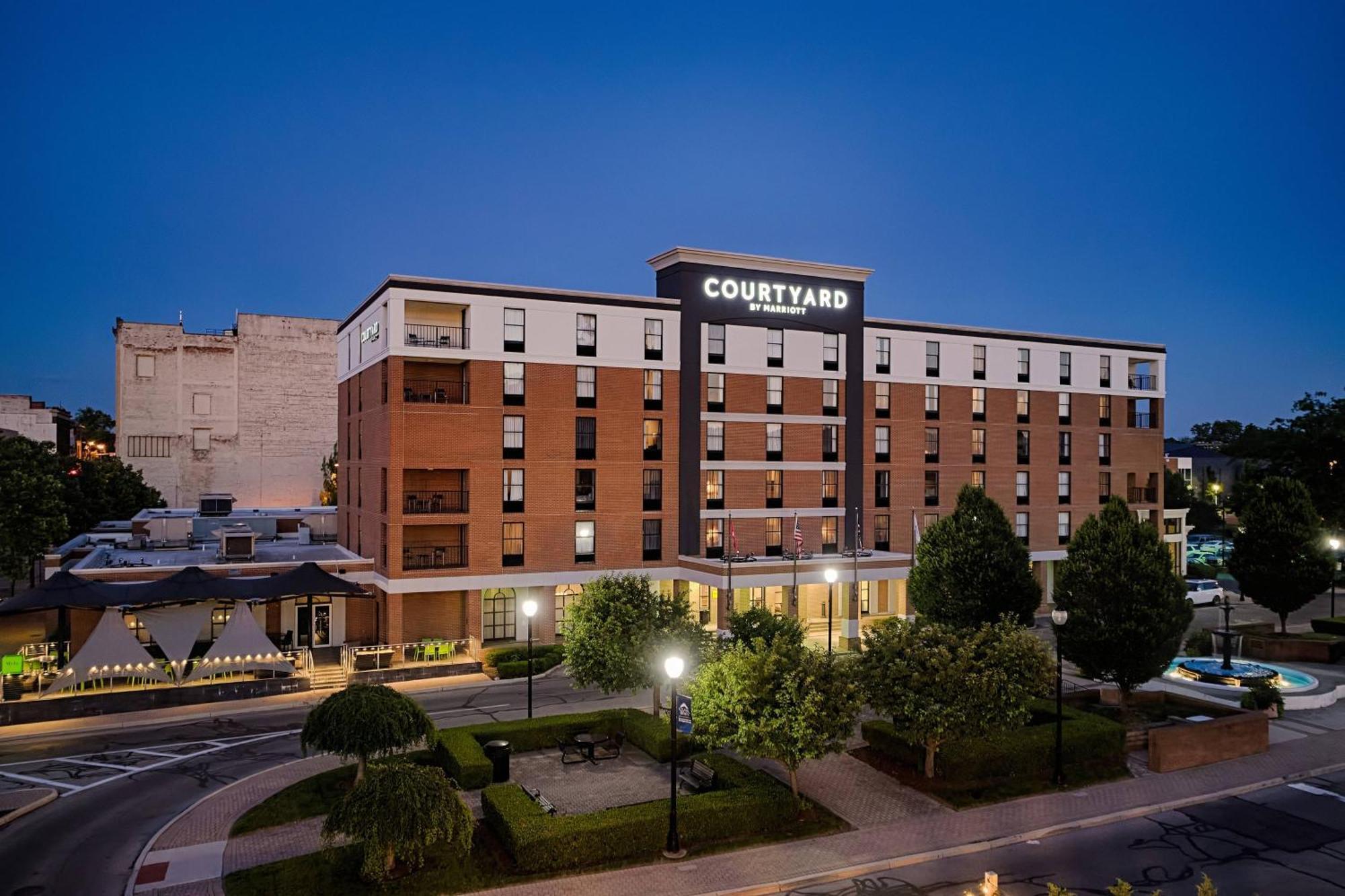 מלון Courtyard By Marriott Springfield Downtown מראה חיצוני תמונה